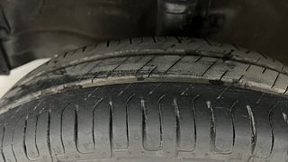 Used 2018 Maruti Suzuki Wagon R 1.0 [2013-2019] LXi CNG Petrol+cng Manual tyres LEFT FRONT TYRE TREAD VIEW