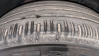 Used 2019 Mahindra XUV500 [2018-2021] W7 AT Diesel Automatic tyres RIGHT FRONT TYRE TREAD VIEW