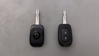 Used 2023 Renault Kwid 1.0 RXT SCE Petrol Manual extra CAR KEY VIEW