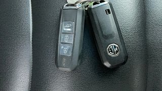 Used 2020 MG Motors Hector 1.5 Hybrid Smart Petrol Manual extra CAR KEY VIEW