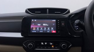 Used 2022 Honda Amaze 1.2 VX CVT i-VTEC Petrol Automatic interior MUSIC SYSTEM & AC CONTROL VIEW