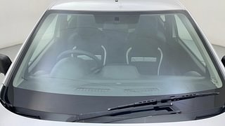 Used 2016 Renault Kwid [2015-2019] RXT Petrol Manual exterior FRONT WINDSHIELD VIEW