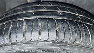 Used 2013 Maruti Suzuki Ertiga [2012-2015] Vxi Petrol Manual tyres RIGHT REAR TYRE TREAD VIEW