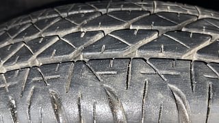 Used 2010 Maruti Suzuki Swift [2007-2011] LXi Petrol Manual tyres LEFT FRONT TYRE TREAD VIEW