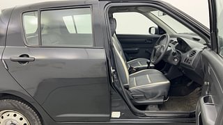 Used 2010 Maruti Suzuki Swift [2007-2011] LXi Petrol Manual interior RIGHT SIDE FRONT DOOR CABIN VIEW