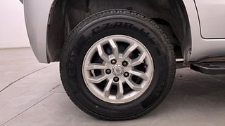 Used 2017 Mahindra TUV300 [2015-2020] T8 mHAWK100 Diesel Manual tyres RIGHT REAR TYRE RIM VIEW