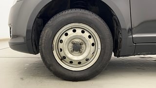 Used 2010 Maruti Suzuki Swift [2007-2011] LXi Petrol Manual tyres LEFT FRONT TYRE RIM VIEW
