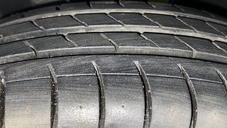 Used 2010 Maruti Suzuki Swift [2007-2011] LXi Petrol Manual tyres LEFT REAR TYRE TREAD VIEW
