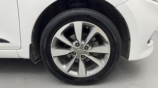 Used 2015 Hyundai Elite i20 [2014-2018] Asta 1.2 Petrol Manual tyres RIGHT FRONT TYRE RIM VIEW