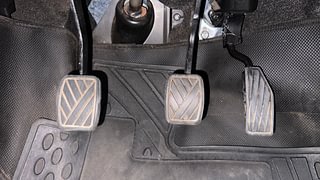 Used 2022 Maruti Suzuki Celerio VXi Petrol Manual interior PEDALS VIEW