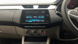 Used 2020 Renault Triber RXZ Petrol Manual interior MUSIC SYSTEM & AC CONTROL VIEW