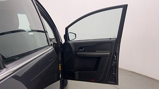 Used 2018 Tata Hexa [2016-2020] XTA Diesel Automatic interior RIGHT FRONT DOOR OPEN VIEW