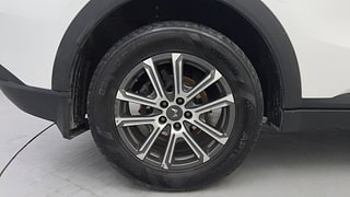 Used 2021 Mahindra XUV700 AX 7 Petrol AT Luxury Pack 7 STR Petrol Automatic tyres RIGHT REAR TYRE RIM VIEW