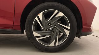 Used 2021 Hyundai New i20 Asta (O) 1.2 MT Petrol Manual tyres RIGHT FRONT TYRE RIM VIEW