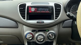 Used 2014 Hyundai i10 [2010-2016] Magna Petrol Petrol Manual interior MUSIC SYSTEM & AC CONTROL VIEW