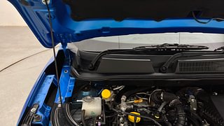 Used 2023 Renault Kiger RXZ Turbo CVT Dual Tone Petrol Automatic engine ENGINE RIGHT SIDE HINGE & APRON VIEW