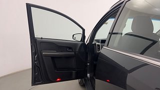 Used 2018 Tata Hexa [2016-2020] XTA Diesel Automatic interior LEFT FRONT DOOR OPEN VIEW