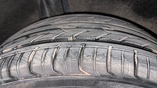 Used 2016 Maruti Suzuki Baleno [2015-2019] Zeta AT Petrol Petrol Automatic tyres RIGHT REAR TYRE TREAD VIEW