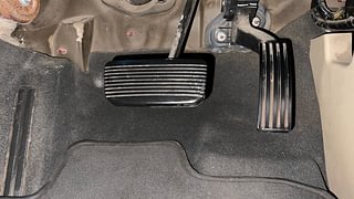 Used 2015 Ford Endeavour [2016-2020] Titanium 3.2 4x4 AT Diesel Automatic interior PEDALS VIEW
