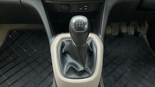 Used 2019 Hyundai Grand i10 [2017-2020] Magna 1.2 Kappa VTVT CNG (outside fitted) Petrol+cng Manual interior GEAR  KNOB VIEW