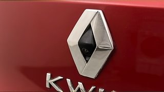 Used 2022 Renault Kwid 1.0 RXT AMT SCE Petrol Automatic top_features Rear camera