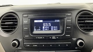 Used 2019 Hyundai Grand i10 [2017-2020] Magna 1.2 Kappa VTVT CNG (outside fitted) Petrol+cng Manual top_features Integrated (in-dash) music system