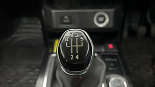Used 2022 Renault Kiger RXZ MT Petrol Manual interior GEAR  KNOB VIEW