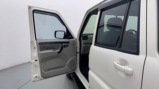 Used 2016 Mahindra Scorpio [2014-2017] S6 Plus Diesel Manual interior LEFT FRONT DOOR OPEN VIEW