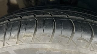 Used 2015 Volkswagen Vento [2015-2019] Highline Diesel Diesel Manual tyres RIGHT FRONT TYRE TREAD VIEW