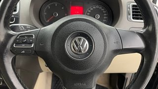 Used 2015 Volkswagen Vento [2015-2019] Highline Diesel Diesel Manual top_features Steering mounted controls