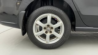 Used 2015 Volkswagen Vento [2015-2019] Highline Diesel Diesel Manual tyres RIGHT REAR TYRE RIM VIEW