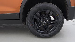 Used 2018 Maruti Suzuki Vitara Brezza [2018-2020] ZDi AMT Diesel Automatic tyres LEFT REAR TYRE RIM VIEW