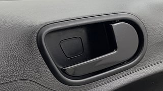Used 2021 Ford Figo [2019-2021] Titanium Petrol Petrol Manual top_features Central locking