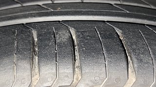 Used 2015 Volkswagen Cross Polo [2015-2018] 1.5 TDI Diesel Manual tyres RIGHT FRONT TYRE TREAD VIEW