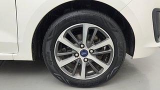 Used 2021 Ford Figo [2019-2021] Titanium Petrol Petrol Manual tyres RIGHT FRONT TYRE RIM VIEW