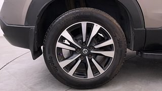 Used 2021 Nissan Kicks XV Petrol Petrol Manual tyres RIGHT REAR TYRE RIM VIEW