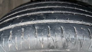 Used 2012 Honda City [2011-2014] 1.5 V MT Petrol Manual tyres RIGHT FRONT TYRE TREAD VIEW