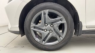 Used 2021 Hyundai New i20 Sportz 1.0 Turbo IMT Petrol Manual tyres LEFT FRONT TYRE RIM VIEW