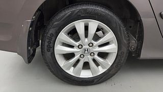 Used 2012 Honda City [2011-2014] 1.5 V MT Petrol Manual tyres RIGHT REAR TYRE RIM VIEW