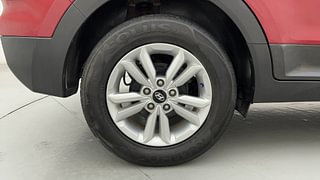 Used 2017 Hyundai Creta [2015-2018] 1.6 SX Diesel Manual tyres RIGHT REAR TYRE RIM VIEW