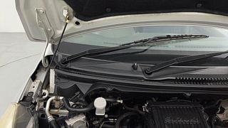 Used 2012 Maruti Suzuki Ertiga [2012-2015] ZXi Petrol Manual engine ENGINE RIGHT SIDE HINGE & APRON VIEW
