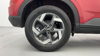 Used 2020 Hyundai Venue [2019-2021] SX 1.0 (O) Turbo Petrol Manual tyres RIGHT REAR TYRE RIM VIEW