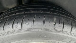 Used 2019 Maruti Suzuki Ciaz Alpha AT Petrol Petrol Automatic tyres RIGHT REAR TYRE TREAD VIEW