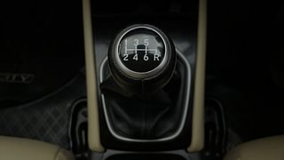 Used 2023 Honda City ZX Petrol MT Petrol Manual interior GEAR  KNOB VIEW