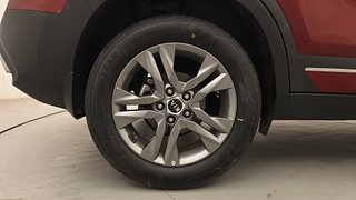 Used 2021 Kia Seltos HTX IVT G Petrol Automatic tyres RIGHT REAR TYRE RIM VIEW