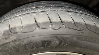 Used 2021 Kia Seltos HTX IVT G Petrol Automatic tyres RIGHT FRONT TYRE TREAD VIEW