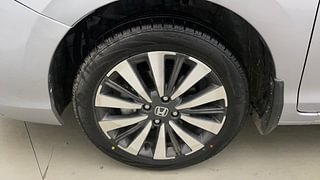 Used 2023 Honda City ZX Petrol MT Petrol Manual tyres LEFT FRONT TYRE RIM VIEW