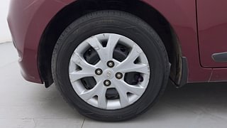 Used 2013 Hyundai Grand i10 [2013-2017] Sportz 1.2 Kappa VTVT Petrol Manual tyres LEFT FRONT TYRE RIM VIEW
