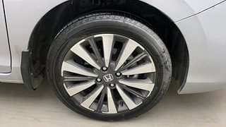 Used 2023 Honda City ZX Petrol MT Petrol Manual tyres RIGHT FRONT TYRE RIM VIEW