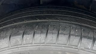 Used 2016 Hyundai Elite i20 [2014-2018] Asta 1.2 (O) Petrol Manual tyres RIGHT REAR TYRE TREAD VIEW